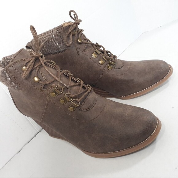 Nautica Onyx Wedge brown Boots size 9.5 - Picture 2 of 5